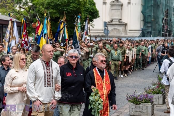 «Герої вмирають, але дають насіння, на основі якого народжується сильніша відвага», – о. Димид на похороні сина