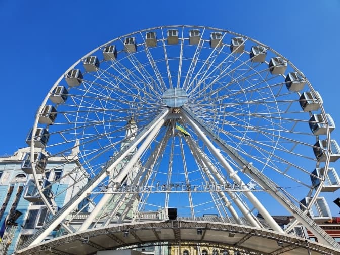 Колесо огляду на Подолі не демонтують: у КМДА пояснили роботи