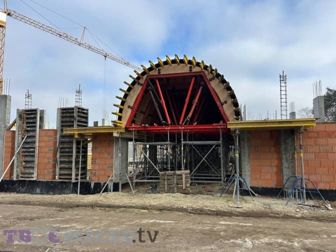 До Львова доставили дві печі для крематорію. Коли він має запрацювати