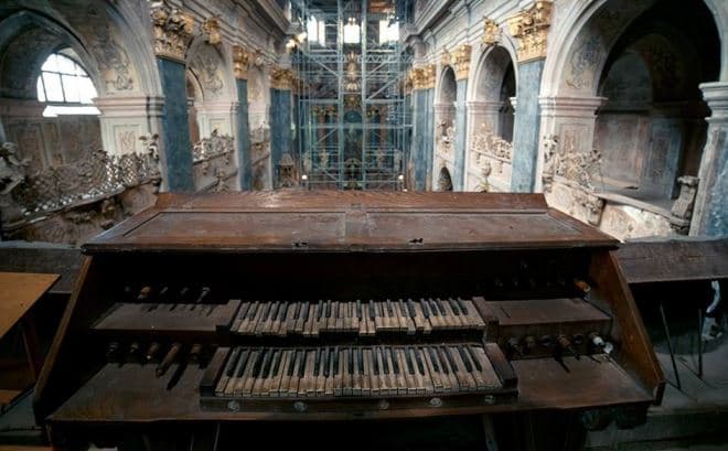 Львів’ян запрошують відвідати древні галереї Гарнізонного храму. Фото