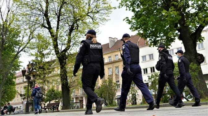 На вихідних понад тисяча поліцейських Львівщини патрулюватимуть громадські місця