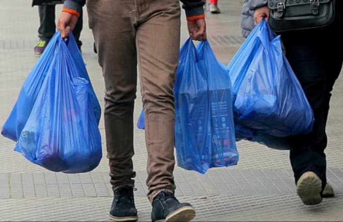 У Славську на Львівщині заборонили використання поліетилену