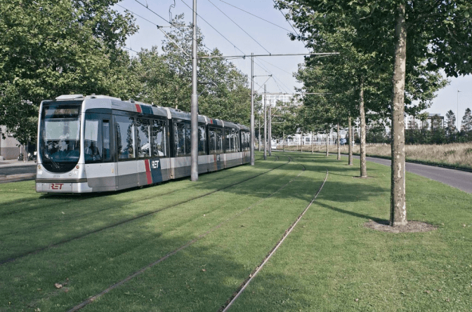 трамвайна колія в Роттердамі (Нідерланди). Джерело: аlex-shutyuk.livejournal.com