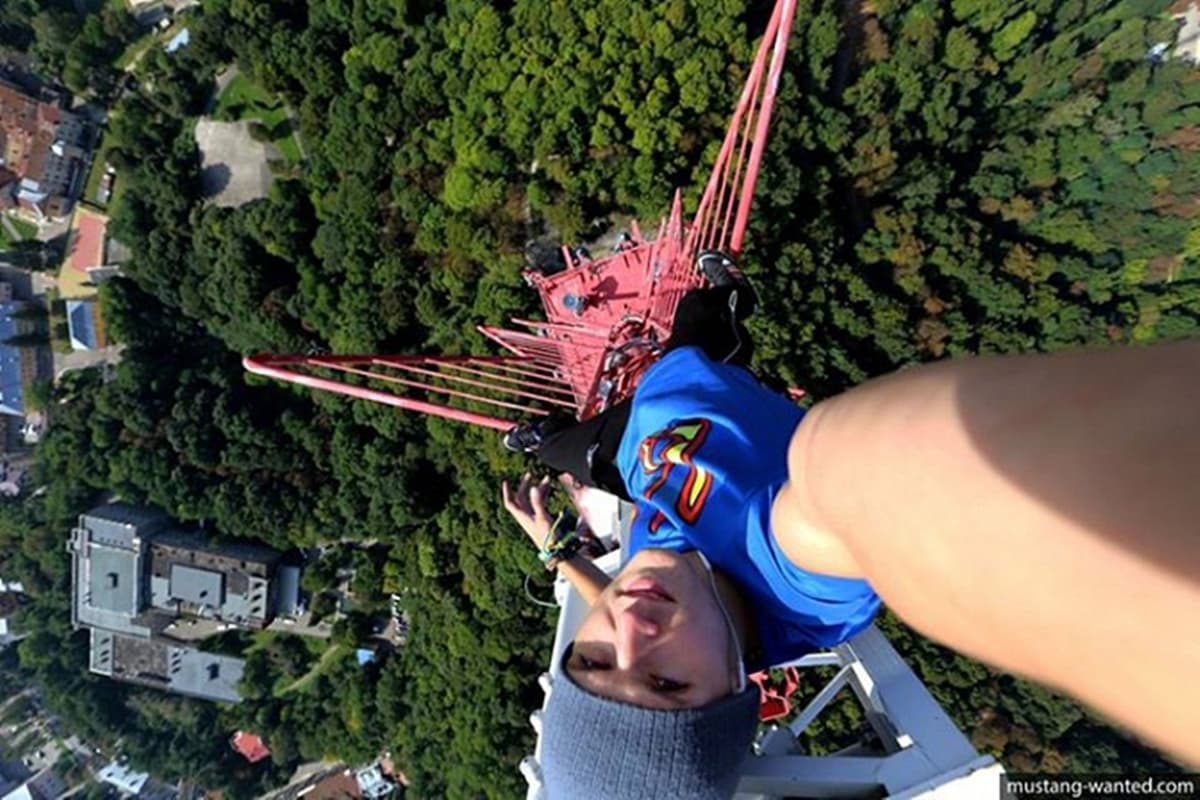 Руфер Мустанг піднявся на львівську телевежу. Фото