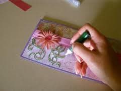 Юних львів'ян навчатимуть робити листівки до Дня матері