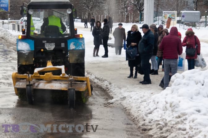 На яких вулицях Львова зараз прибирають сніг. Онлайн-мапа