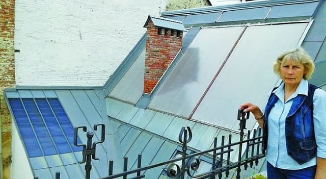 Львів’янка, яка мешкає в центрі міста, перейшла на енергію сонця