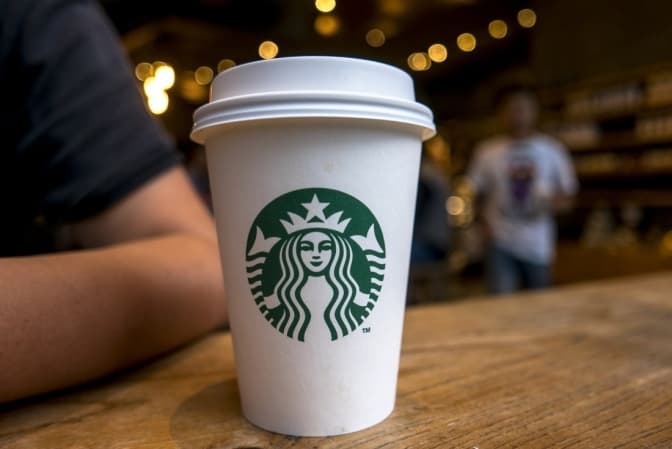 У львівському аеропорту продаватимуть каву Starbucks