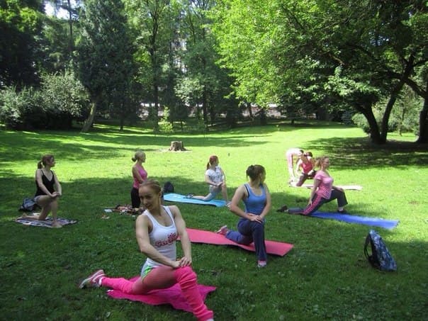 На вихідних у львівських парках танцюватимуть пол-денс та казкову аеробіку