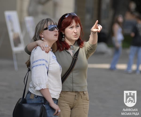 До Євро-2012 на вулицях Львова встановлять різнокольорові вказівники