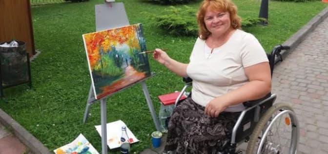 Львів’ян запрошують придбати картини, намальовані людьми з інвалідністю. Фото