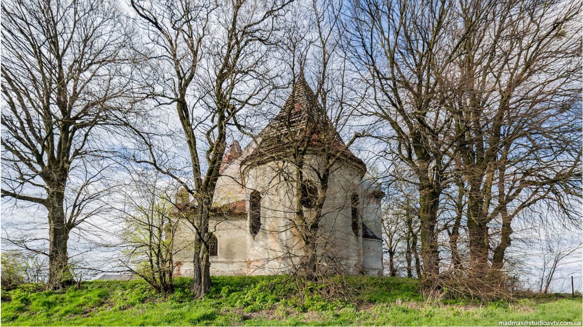 Куди поїхати на вихідні зі Львова. До костелу, де знімали детектив за повістю Івана Франка