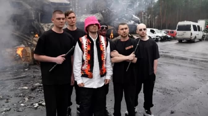 Kalush презентували кліп на пісню Stefania, знятий в зруйнованих Бучі та Ірпені