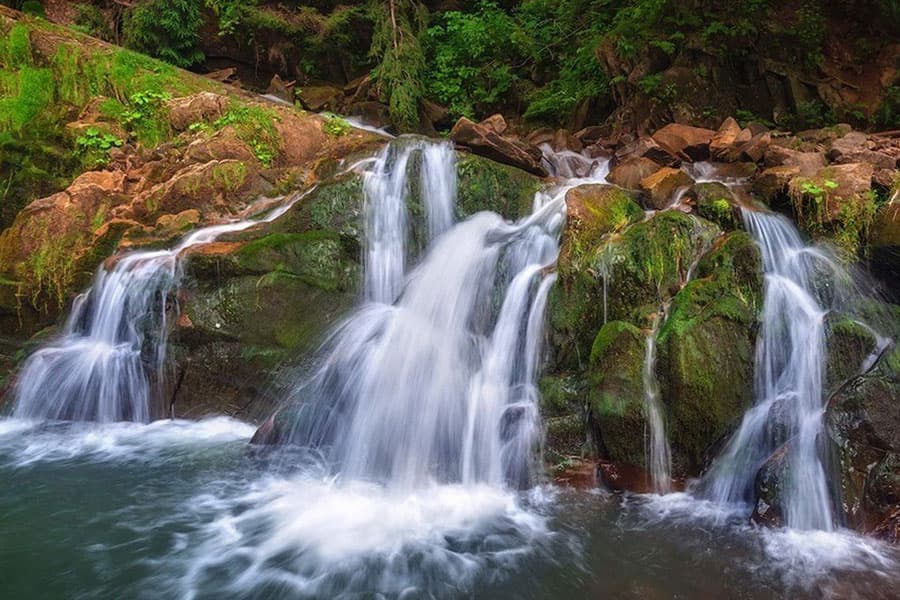 Куди поїхати на вихідні зі Львова. Послухати шум водоспадів