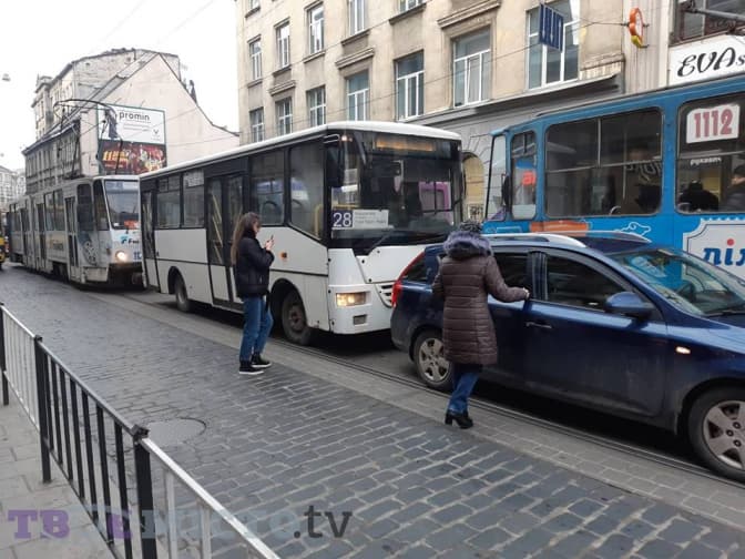 Ситуація на дорогах Львова. Затор на Городоцькій