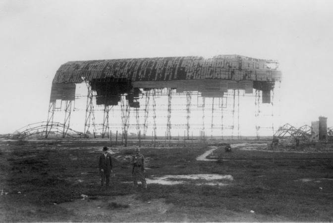 Залишки російського ангара на Левандівському летовищі (1915 рік)