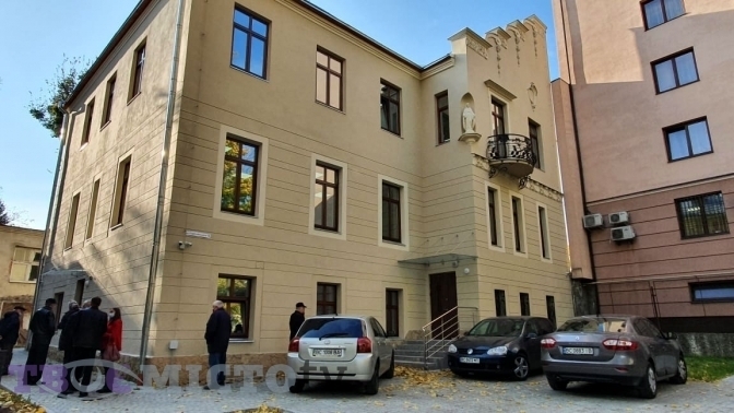 Центр обслуговування на вул. Горбачевського, 10. Фото Дар