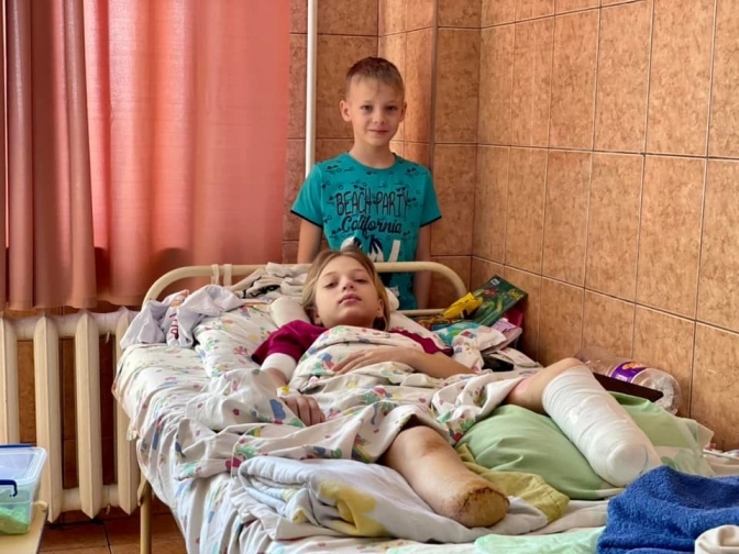 11-річні Ярослав і Яна у львівській лікарні/Фото: Ірина Заславська