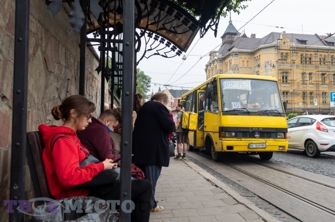У Львові відновлять роботу чотирьох автобусних маршрутів, які обслуговуватимуть нові перевізники
