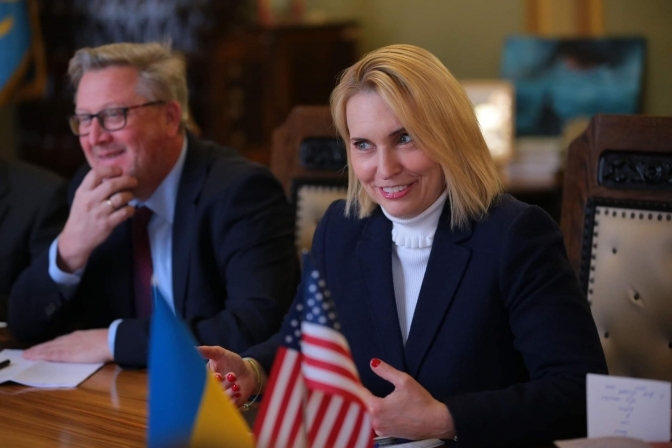 Львів з робочим візитом відвідала посол США Бріджит Брінк