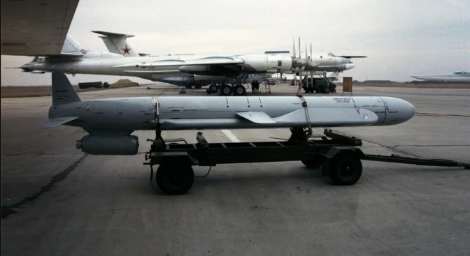 Бомбардувальник Ту-95МС. Фото з відкритих джерел