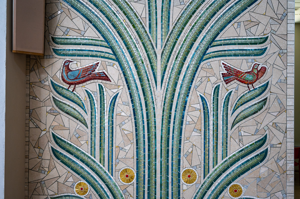 В університетському храмі УКУ тепер кожен може побачити вівтарну частину унікальної мозаїки святої Софії_4