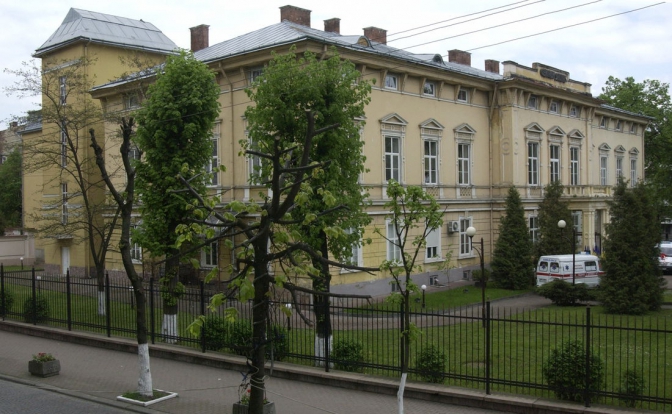 Клінічна лікарня Львівської залізниці: вулиця Огієнка, 5 (railway.lviv.uа)