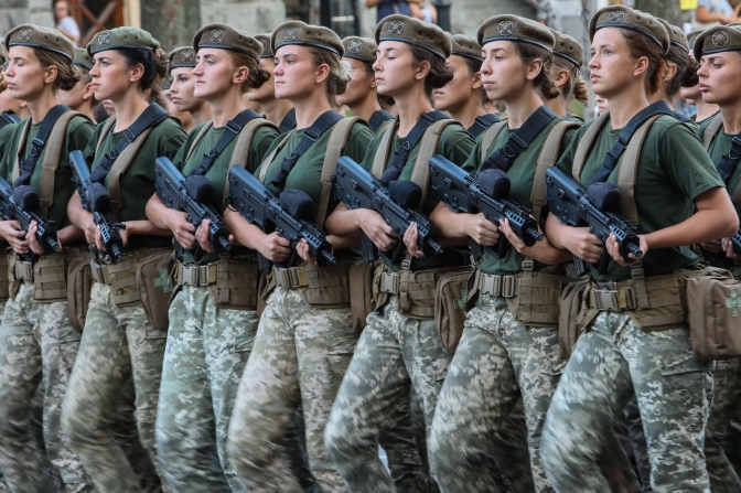 Армія, жінки в армії, юрист, Броніслав Тоцький