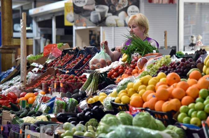 «Зараз нас годує Закарпаття». Яка ситуація з овочами та фруктами у Львові і які ціни