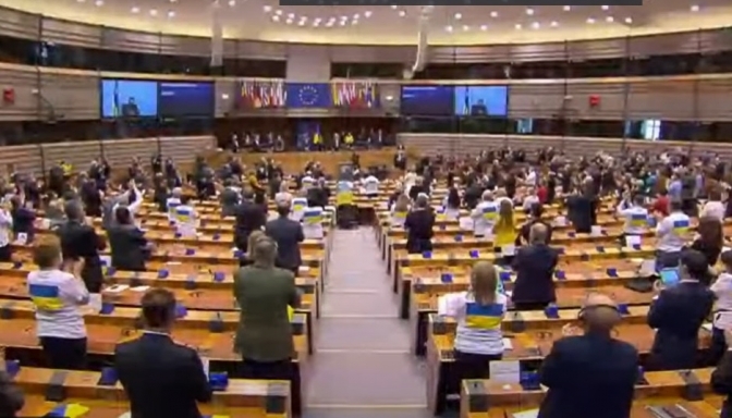 Фотоскрін із виступу Зеленського у Європарламенті